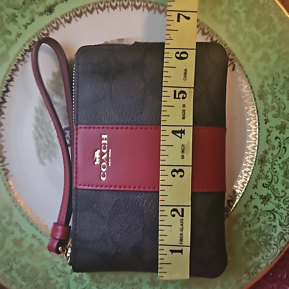 NWT Coach Corner Zip Wristlet IM/Brown 1941 Red - Picture 13 of 15